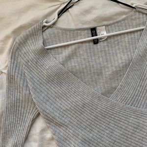 Really cute fitted top!